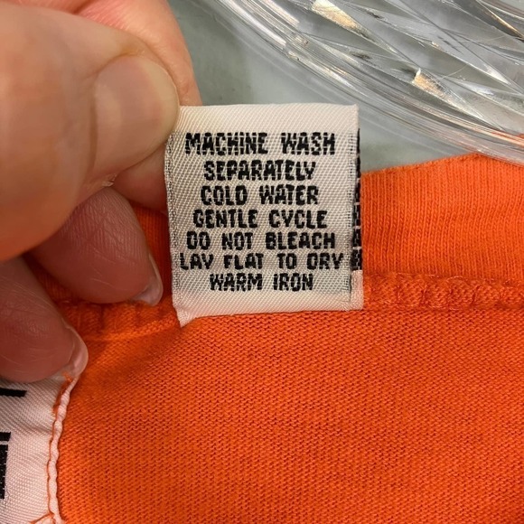 BASIC Editions Vintage 90s Halloween Witch Broom Cat Orange Long Sleeve Tee Sz M - Picture 11 of 16